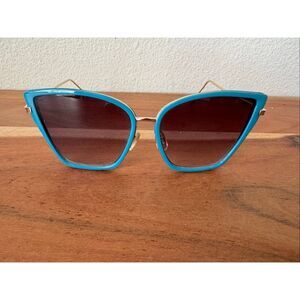 Trendy Blue Cat-Eye Sunglasses